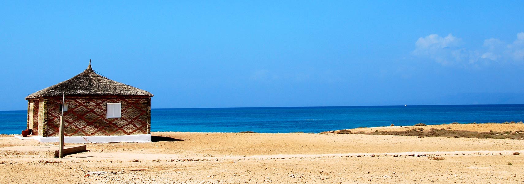 huts on the beach in Dijbouti