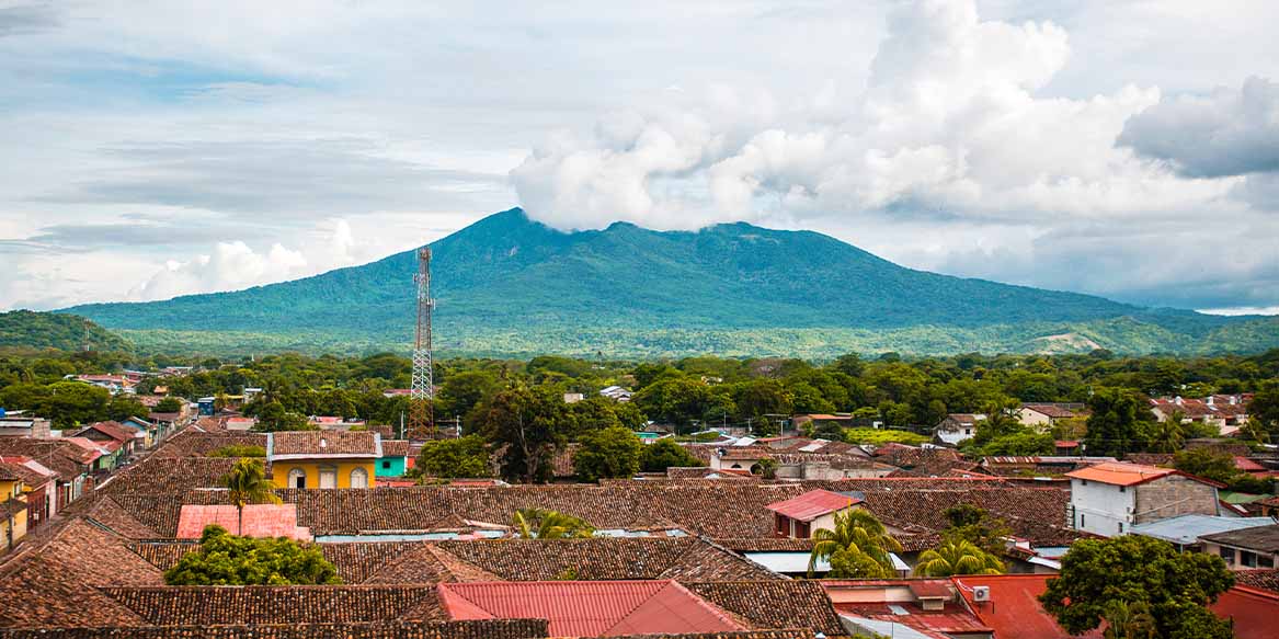 A volcano behind a town in Nicaragua